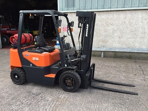 Doosan G25G